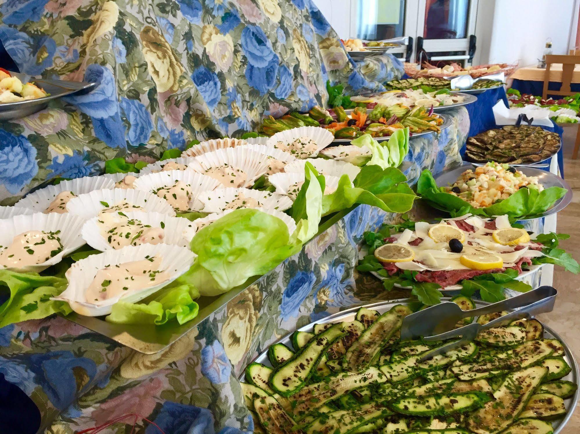 Hotel Mehari Риччоне Екстер'єр фото