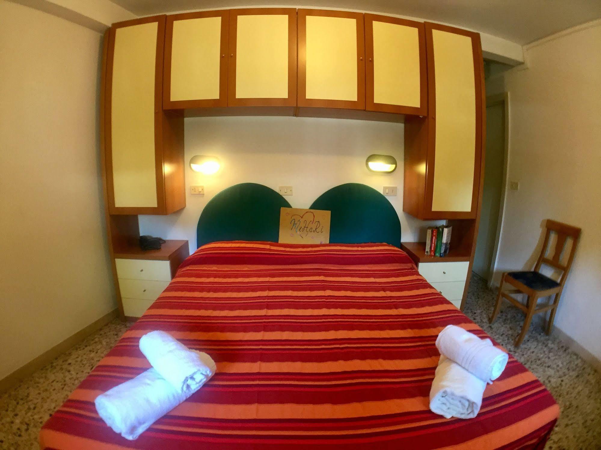 Hotel Mehari Риччоне Екстер'єр фото