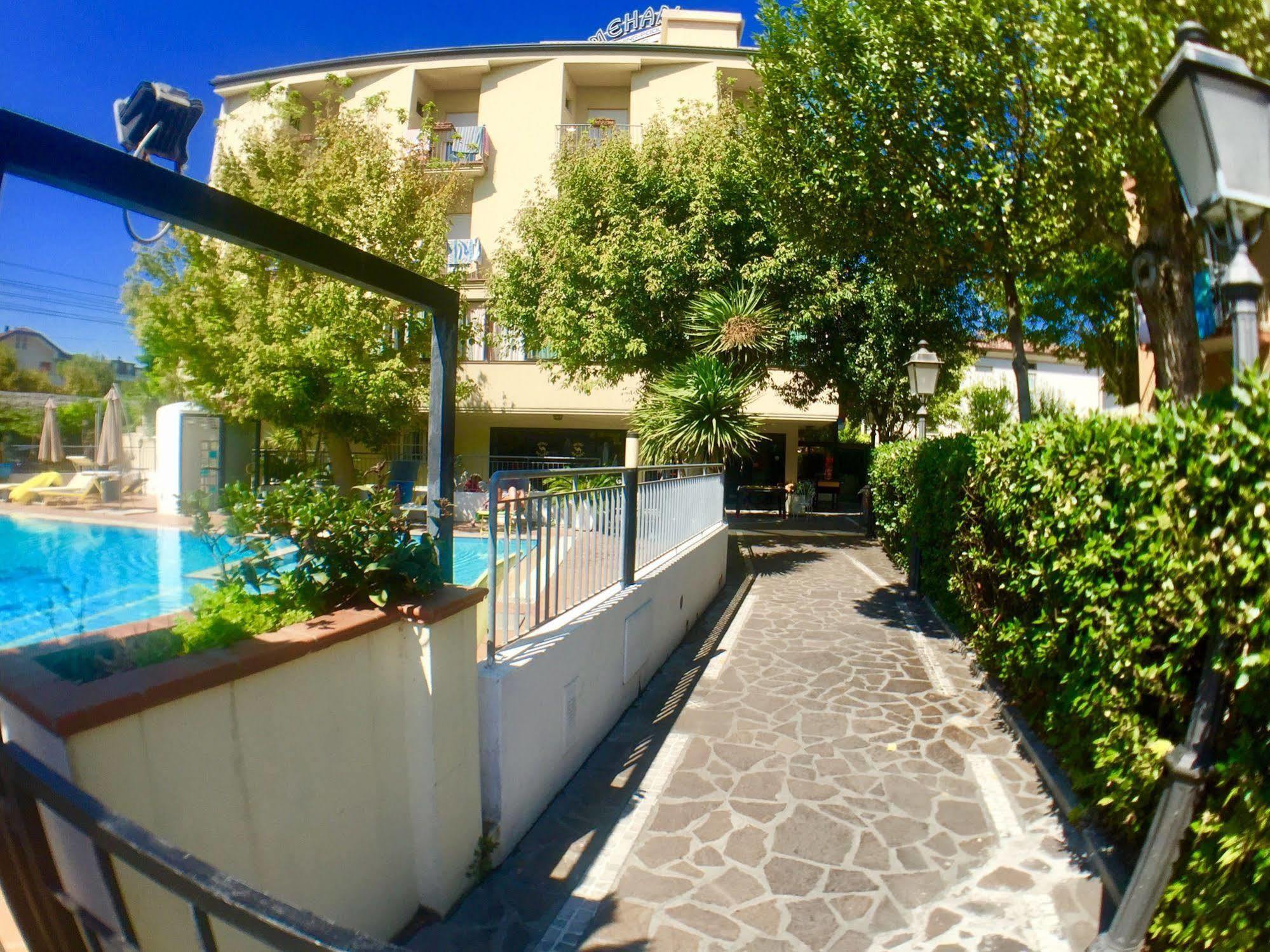 Hotel Mehari Риччоне Екстер'єр фото
